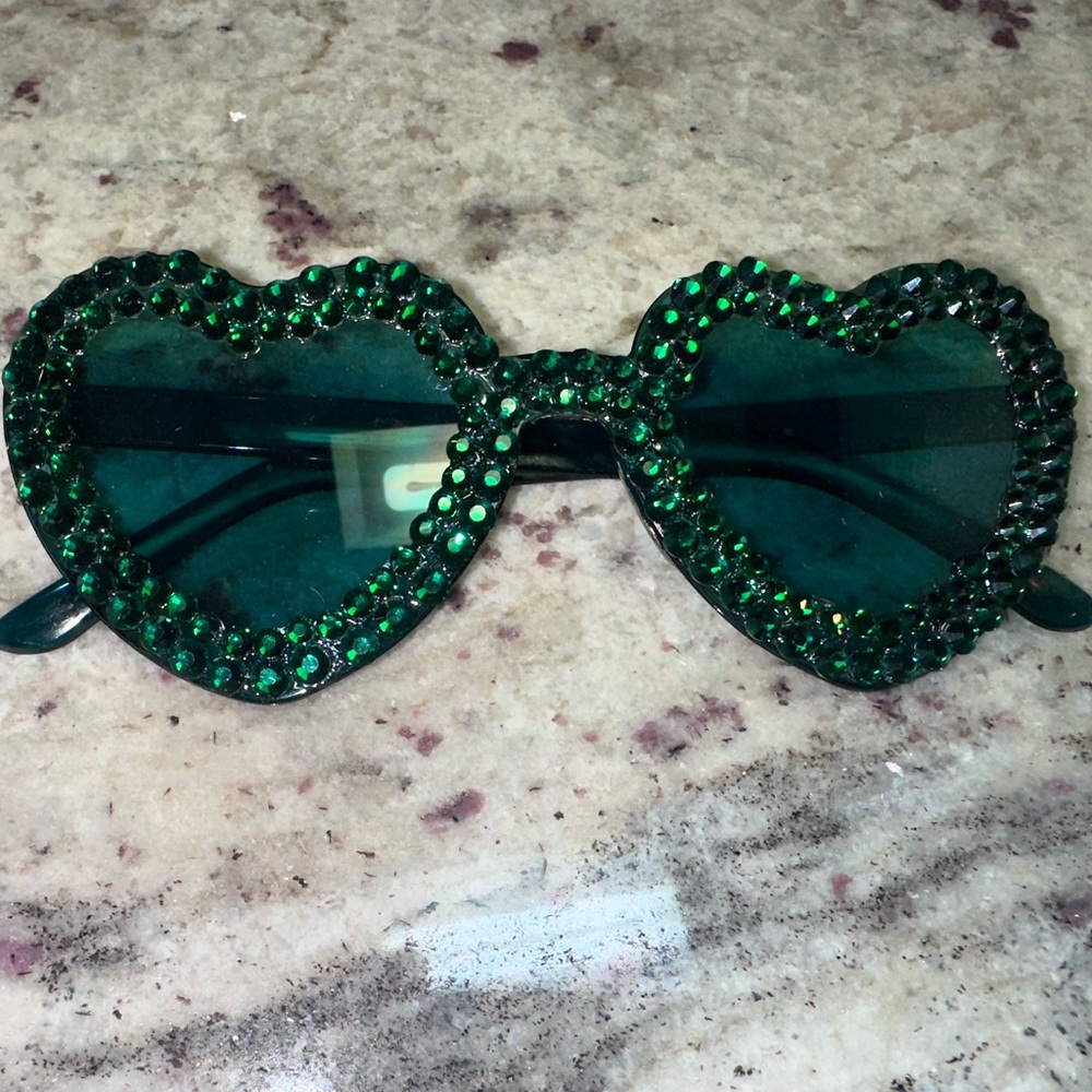 Heart-Shaped Green Rhinestone Sunglasses